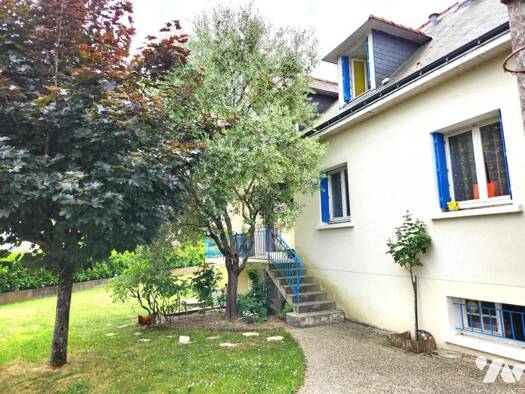 Maison à vendre 387 000 € 8 pièces 5 chambres 213 m² 684 m² de terrain Chambray-lès-Tours 37170