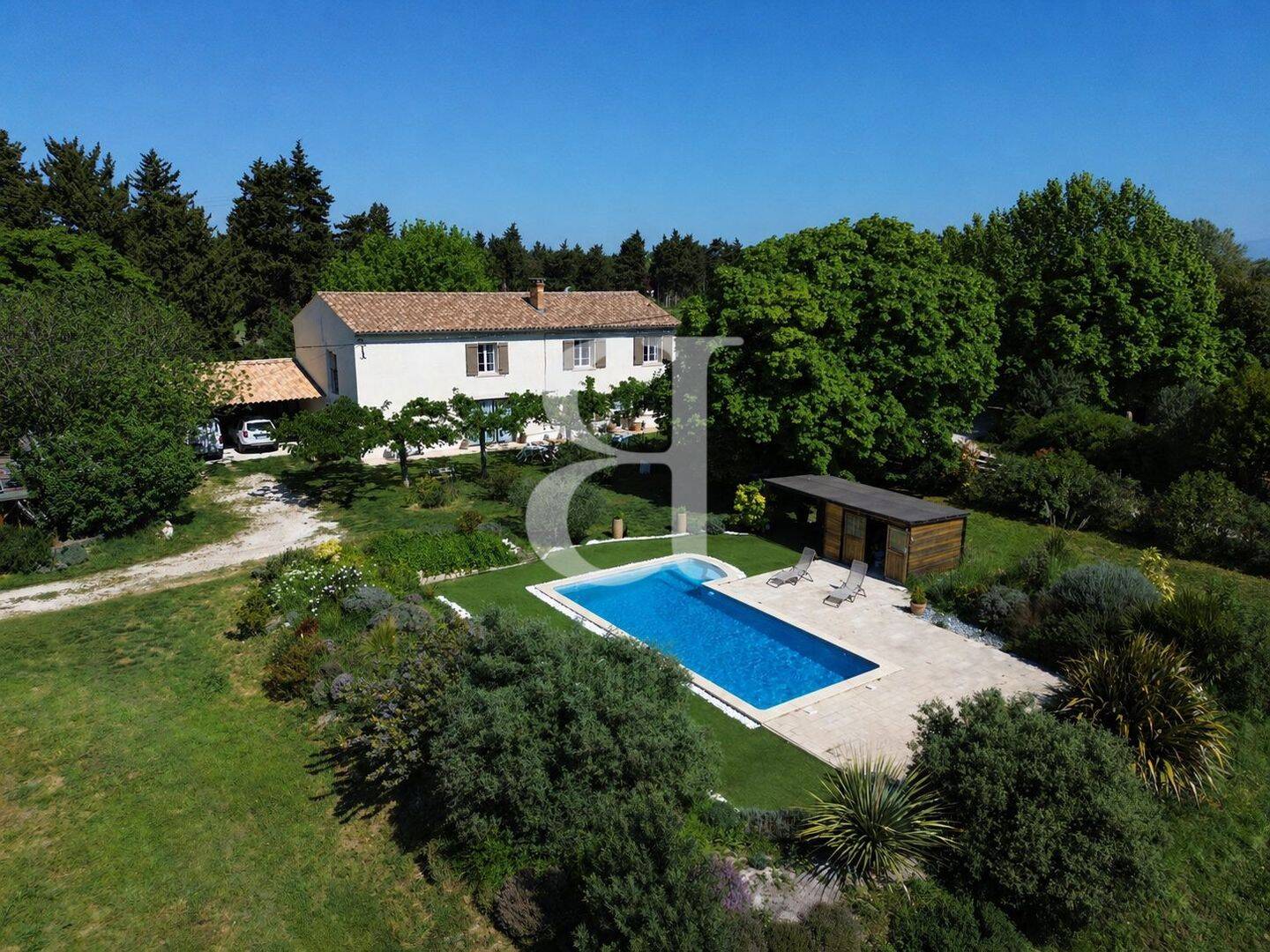 Maison 7 pièces 239 m² · à Le Thor · 239 m² · 850 000 €