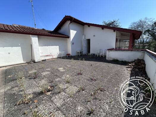 Appartement à vendre 259 000 € 3 pièces 2 chambres 68 m² Étage 2/2 Cambo-les-Bains 64250