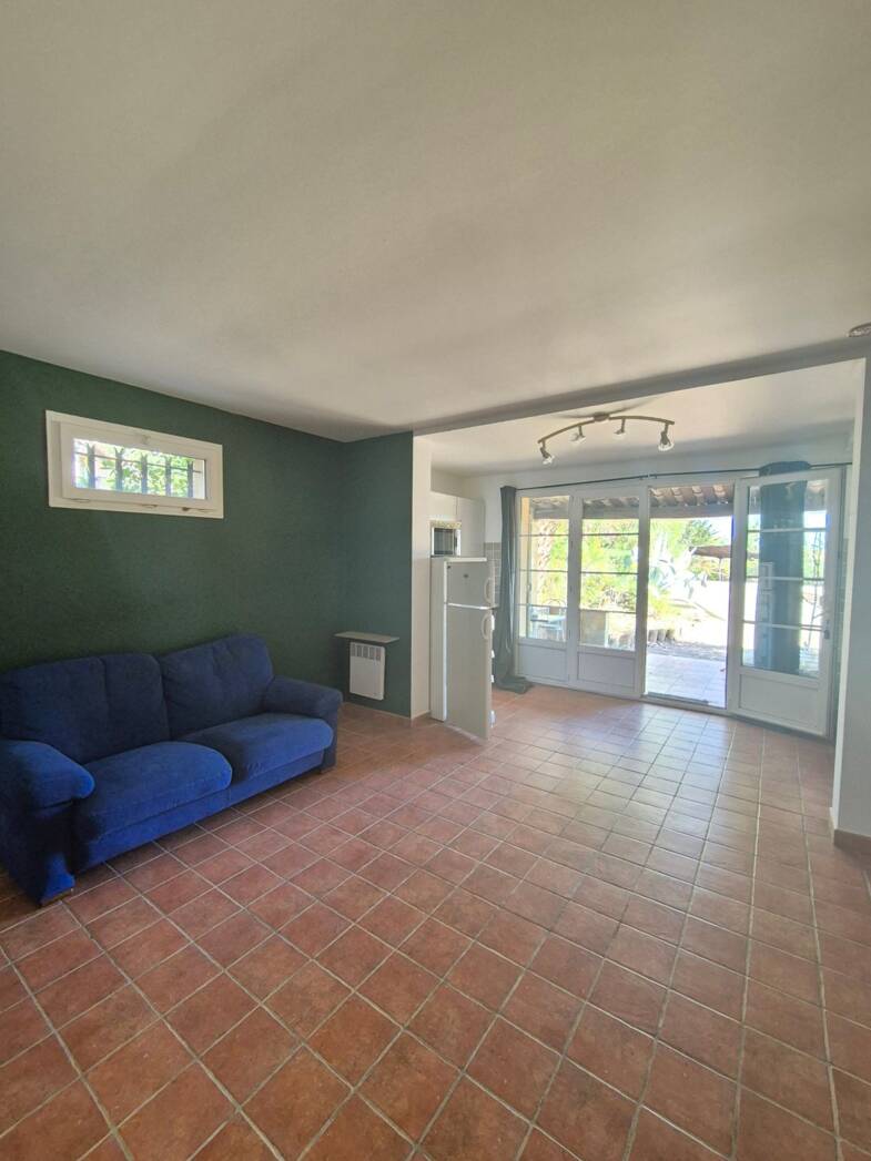 Appartement à vendre 119 000 € 1 pièce 32,2 m² RDC/1 La Motte 83920
