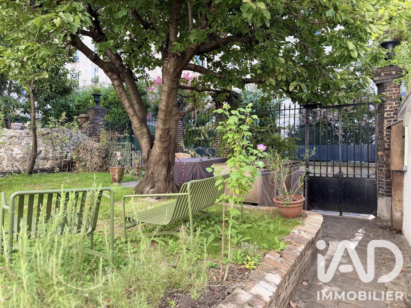 Appartement 4 pièces 77 m² · à Paris 17ème Arrondissement · 76,9 m² · 1 100 000 €