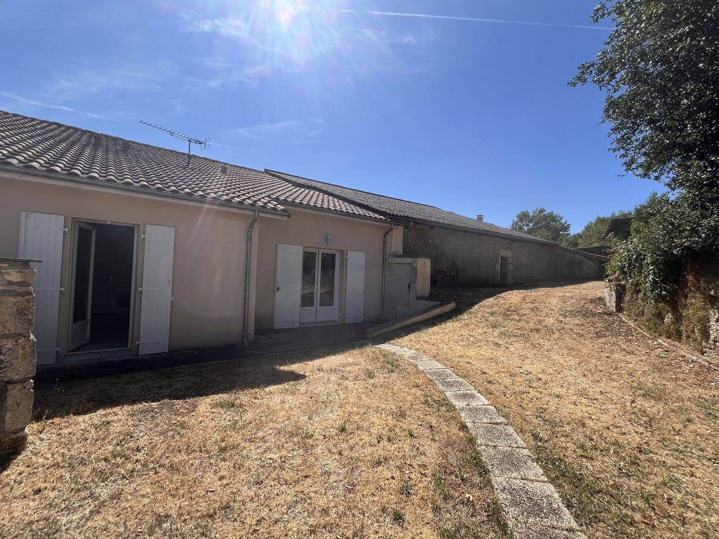 Maison 2 pièces 39 m² · à Chazelles · 39 m² · 480 €/mois