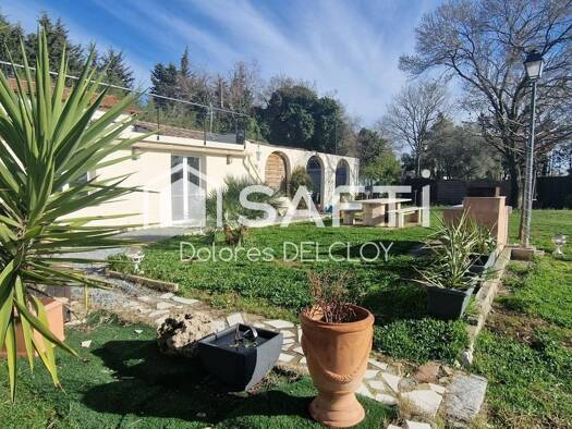 Immeuble à vendre 680 000 € 205 m² Fréjus 83370