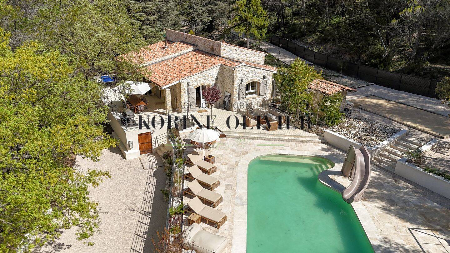 Maison 6 pièces 160 m² · à Venelles · 160 m² · 1 099 000 €