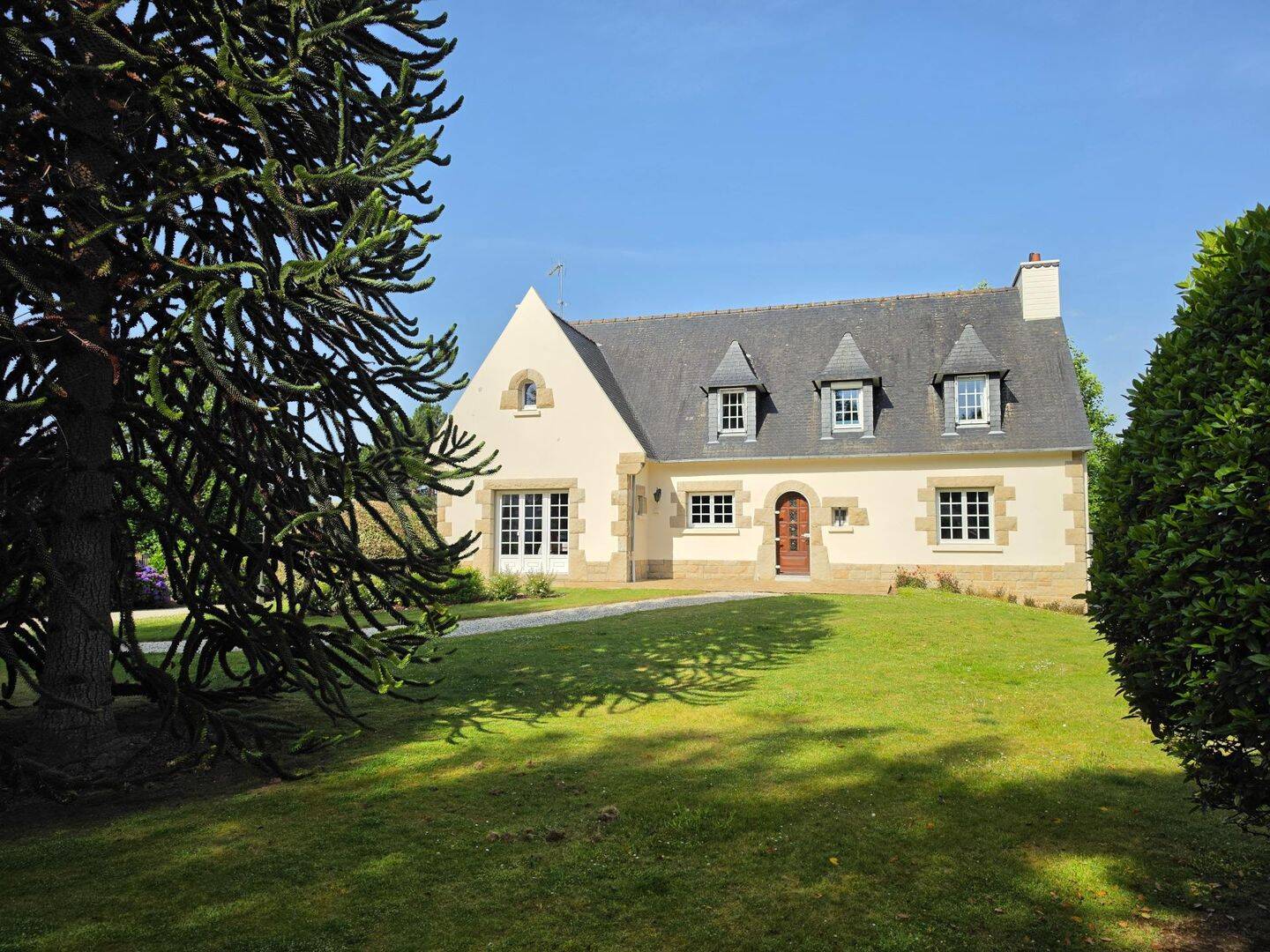Maison 8 pièces 200 m² · à Penvénan · 200 m² · 669 000 €