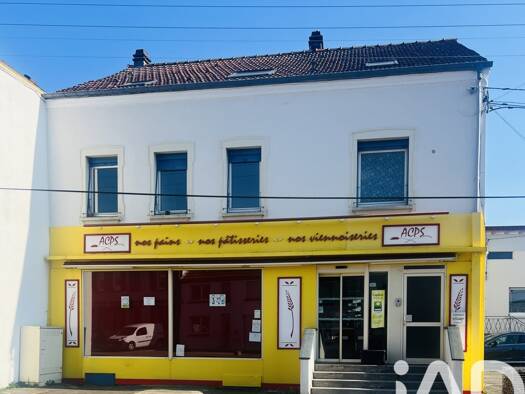 Immeuble à vendre 210 000 € 250 m² Hundling 57990