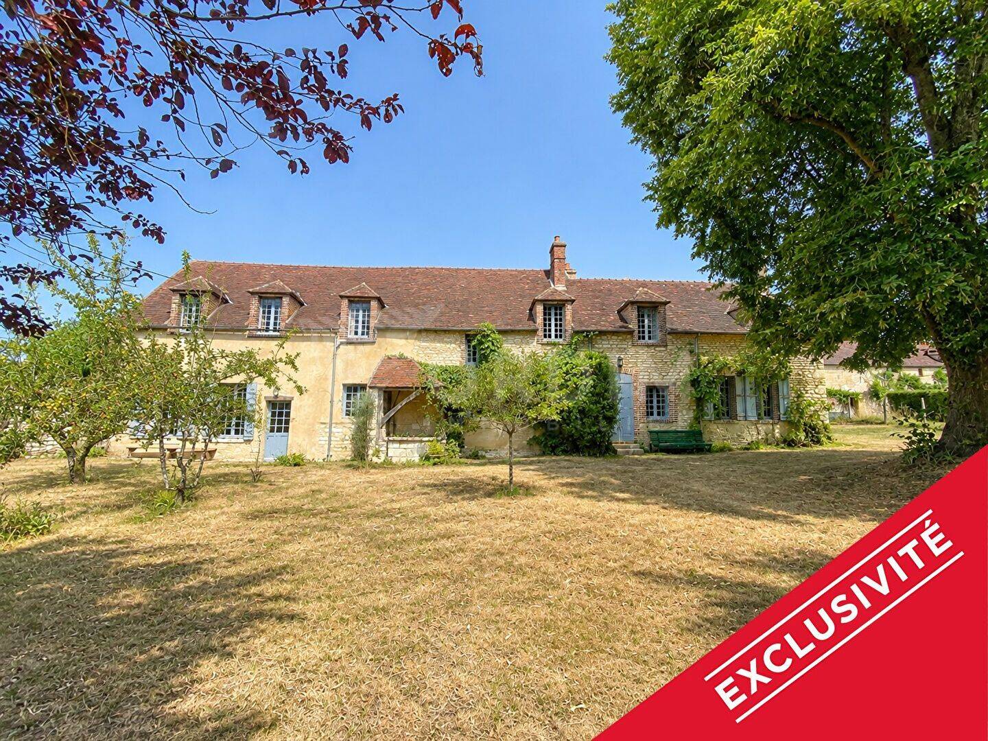 Maison 7 pièces 310 m² · à Montholon · 310 m² · 349 000 €