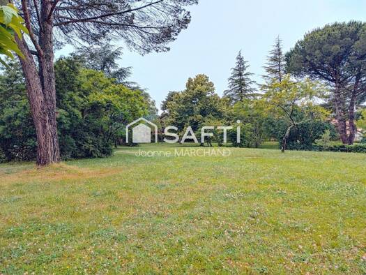 Terrain constructible viabilisé à vendre 235 000 € 1 051 m² de terrain Pechbusque 31320