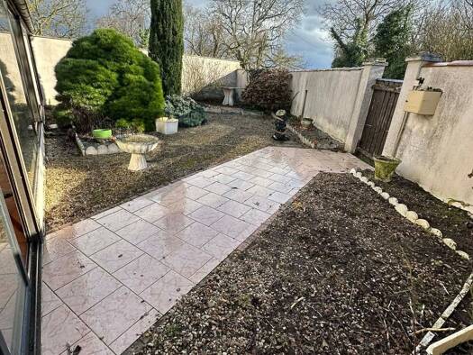 Maison à vendre 79 850 € 4 pièces 2 chambres 100 m² Lencloître 86140