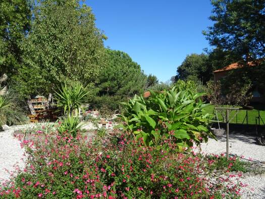 Maison à vendre 465 000 € 4 pièces 3 chambres 120 m² 880 m² de terrain Céret 66400