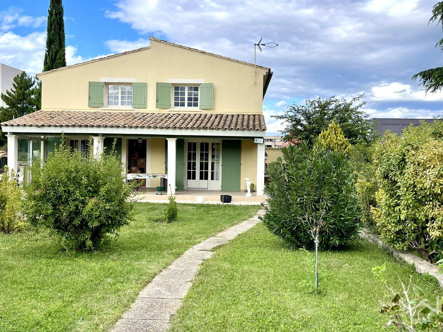 Maison 5 pièces 193 m² · à Bollène · 193 m² · 309 000 €