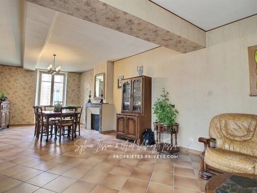 Maison à vendre 153 990 € 6 pièces 3 chambres 160,1 m² 701 m² de terrain Aschères-le-Marché 45170