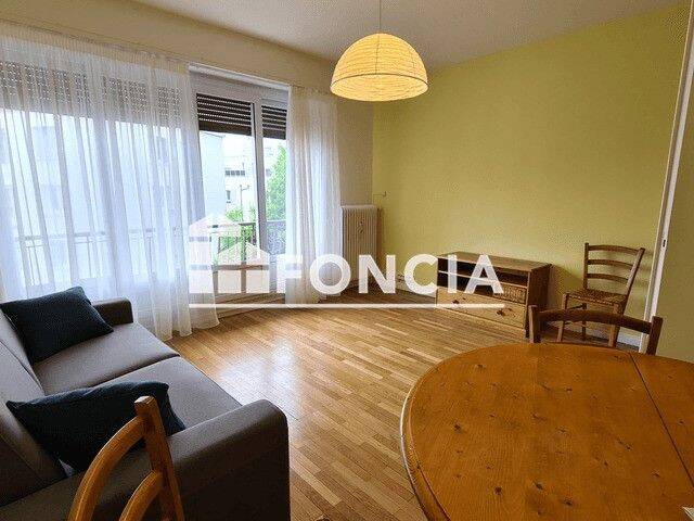 Appartement 2 pièces 64 m² · à Grenoble · 63,6 m² · 872 €