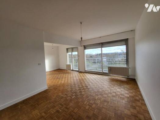 Appartement à vendre 189 000 € 4 pièces 2 chambres 72,7 m² Étage 6/10 Reims 51100