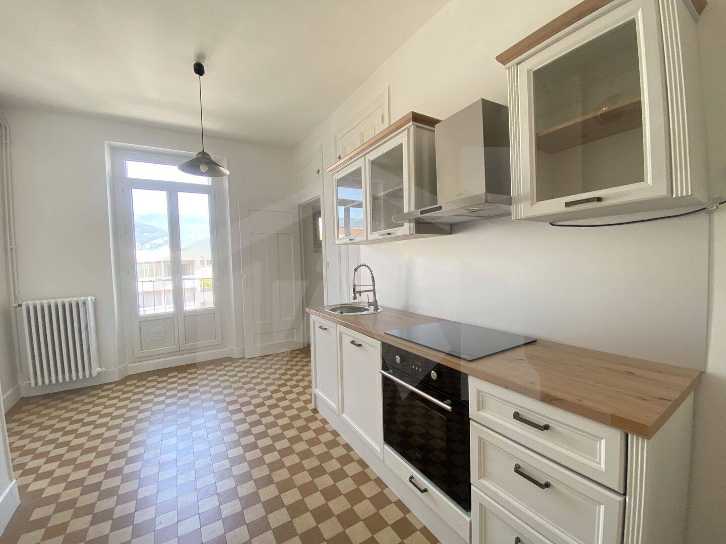 Appartement 2 pièces 62 m² · à Grenoble · 62,3 m² · 748 €/mois