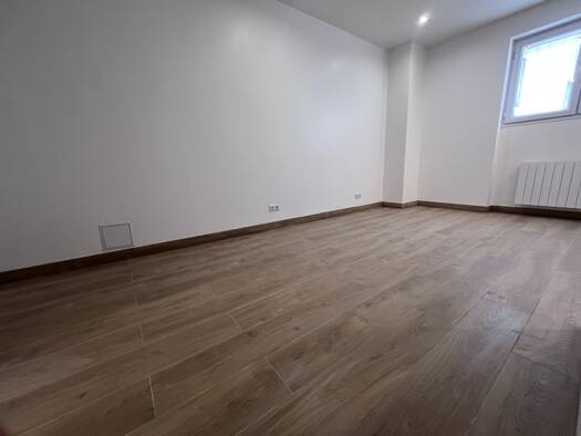 Appartement à louer 990 € 2 pièces 1 chambre 45,4 m² RDC/1 Sarcelles 95200