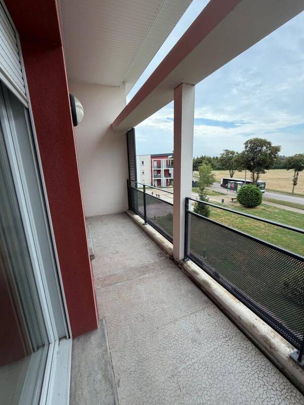 Appartement 3 pièces 72 m² · à La Chapelle-Saint-Luc · 72 m² · 546 €