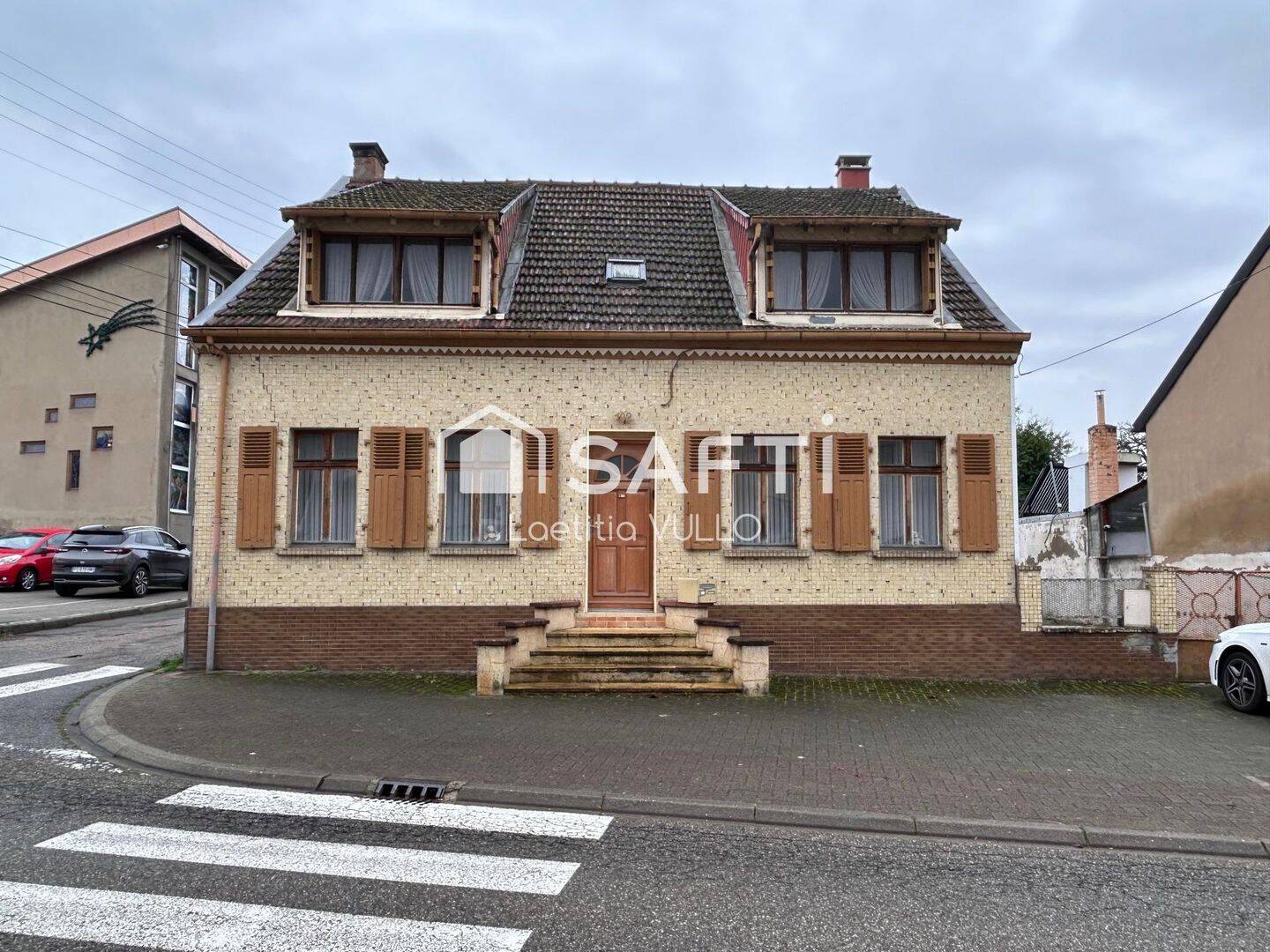 Maison 8 pièces 147 m² · à Petite-Rosselle · 147 m² · 90 000 €