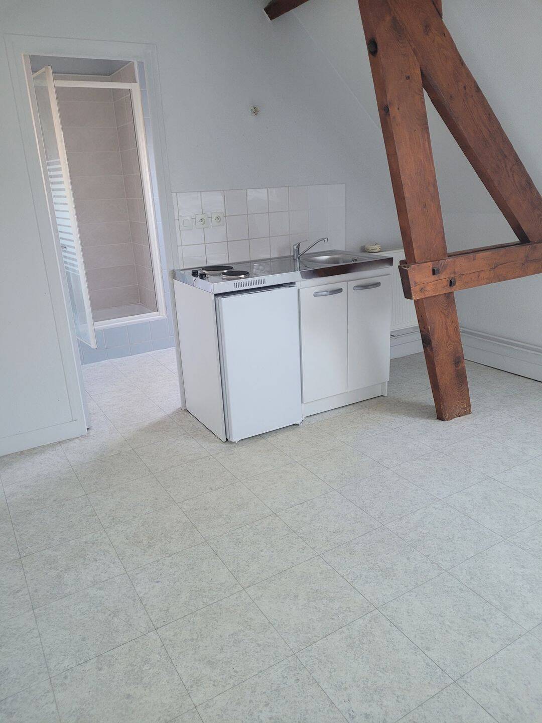 Appartement 1 pièce 16 m² · à Neufchâtel-en-Bray · 16,1 m² · 370 €