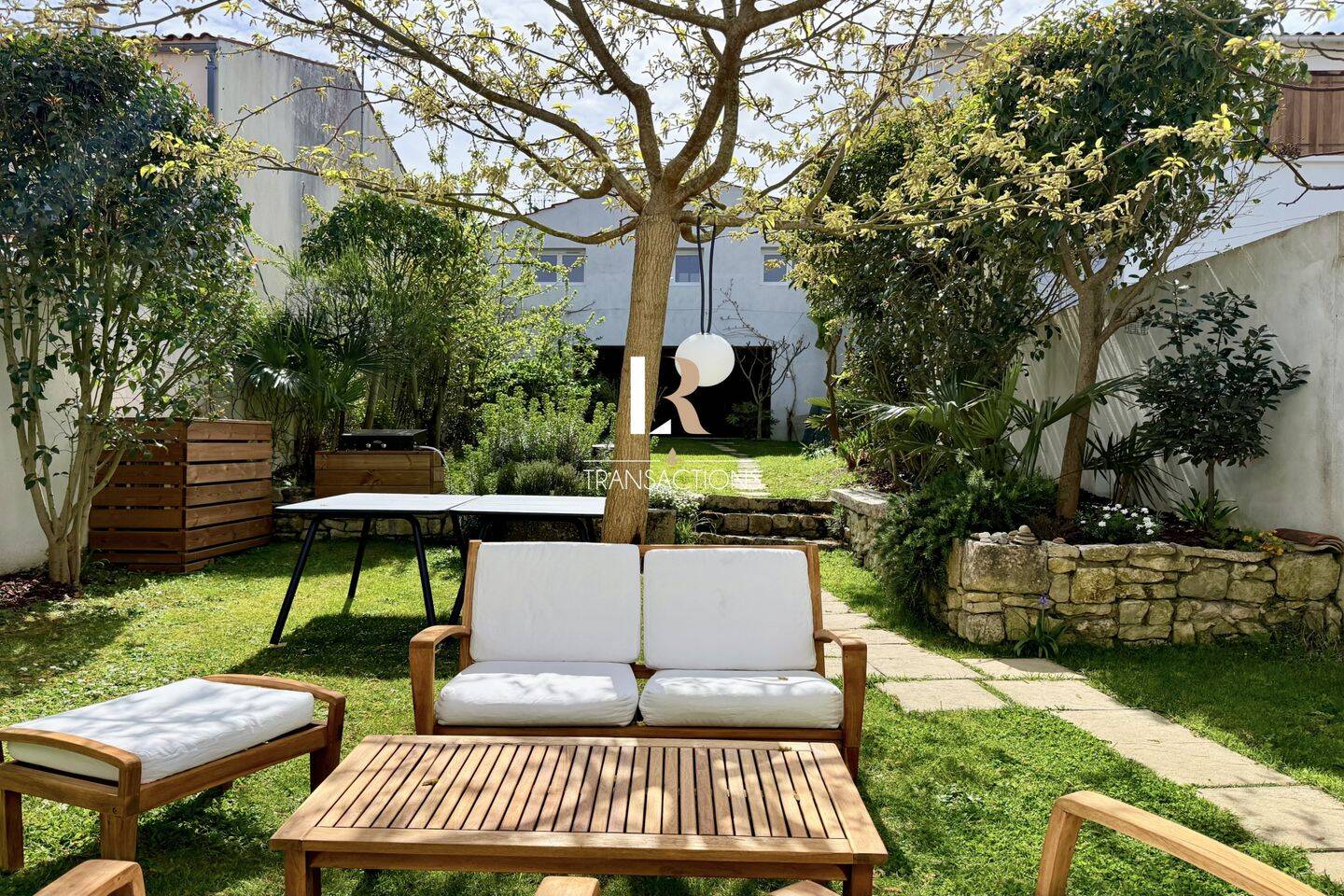Maison 8 pièces 202 m² · à La Rochelle · 202 m² · 1 400 000 €