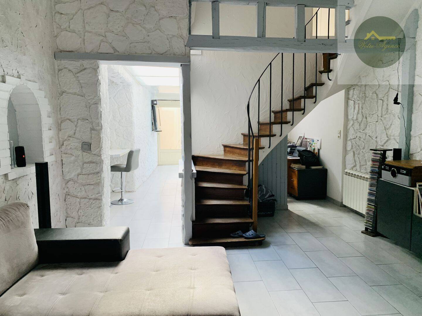 Maison 6 pièces 196 m² · à Chéroy · 196 m² · 173 500 €