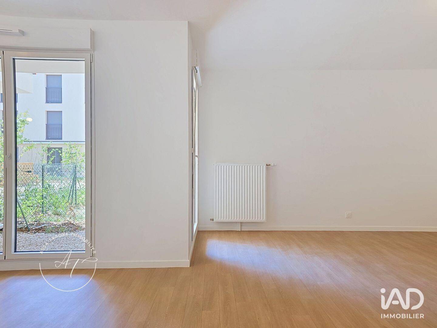 Appartement 1 pièce 38 m² · à Dourdan · 38 m² · 600 €