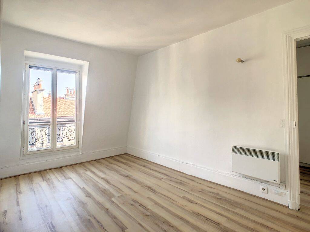 Appartement 1 pièce 23 m² · à Paris 14ème Arrondissement · 23 m² · 890 €