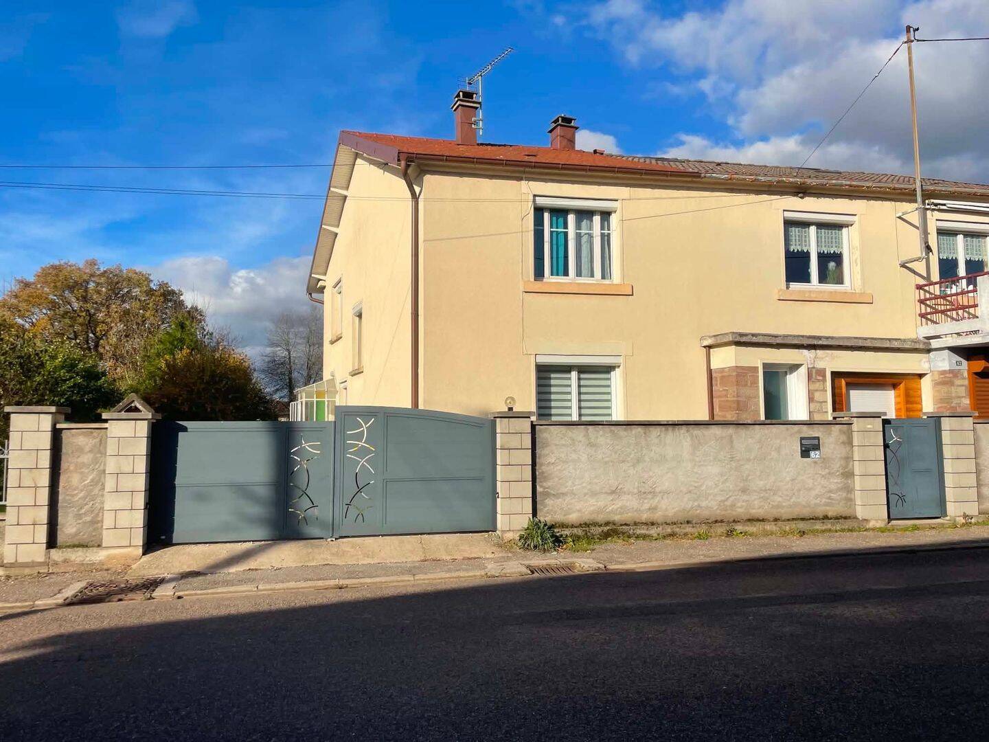 Maison 6 pièces 135 m² · à Saint-Sauveur · 135 m² · 135 000 €