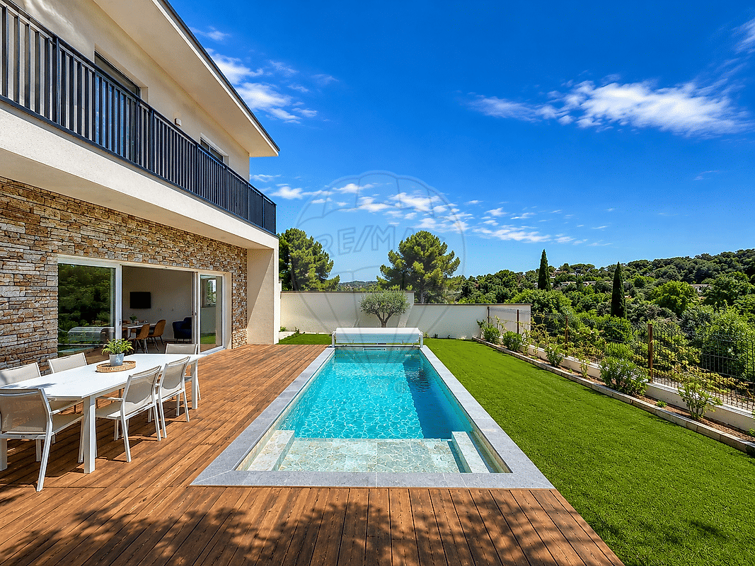 Maison 5 pièces 142 m² · à Nîmes · 142 m² · 599 000 €
