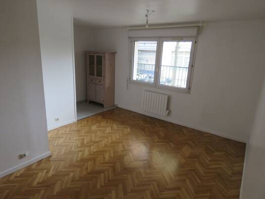 Appartement à vendre - Première occupation 279 000 € 2 pièces 1 chambre 38 m² RDC/5 Diderot-Domaine du Bois Vincennes 94300