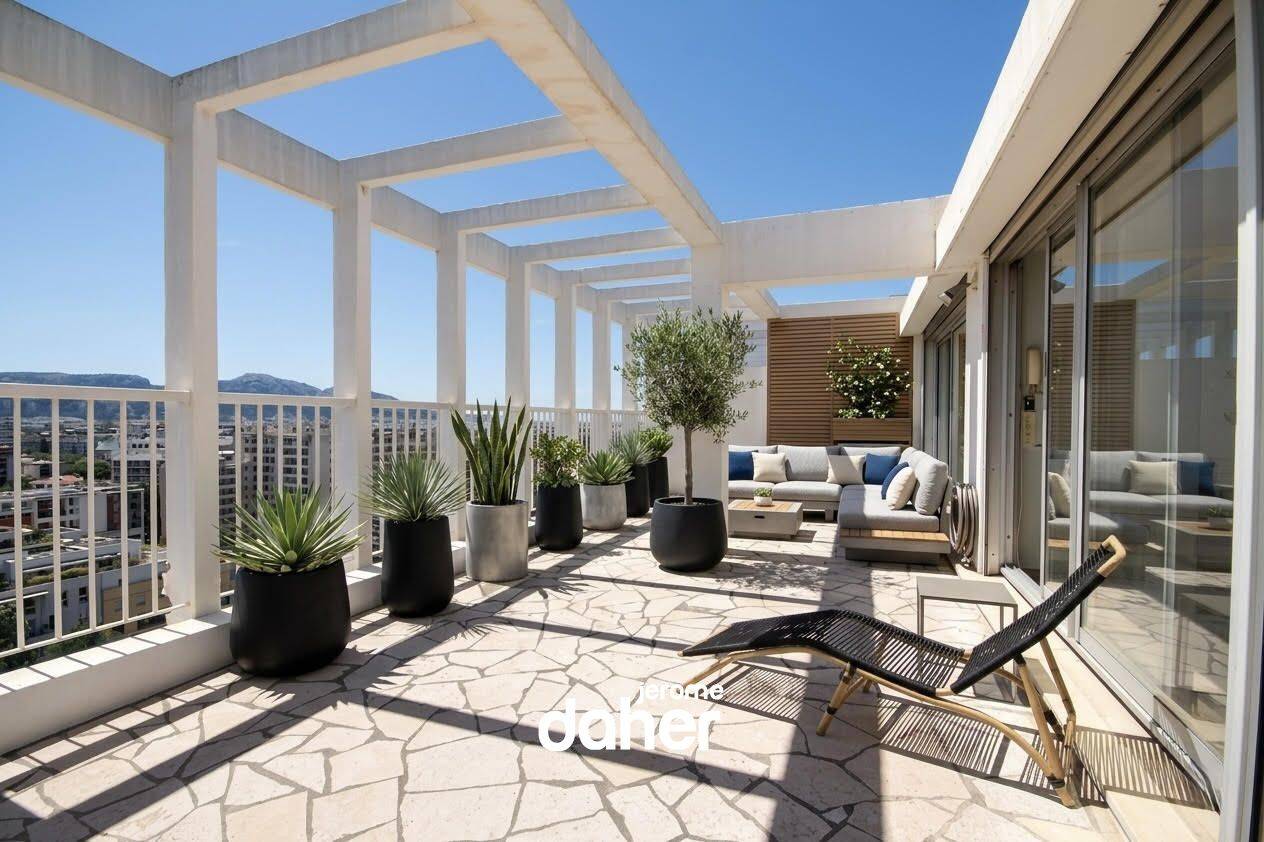 Appartement 7 pièces 215 m² · à Marseille 8ème Arrondissement · 215 m² · 650 000 €