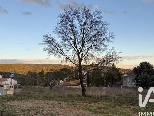 Terrain constructible viabilisé à vendre 168 990 € 329 m² de terrain Vailhauquès 34570