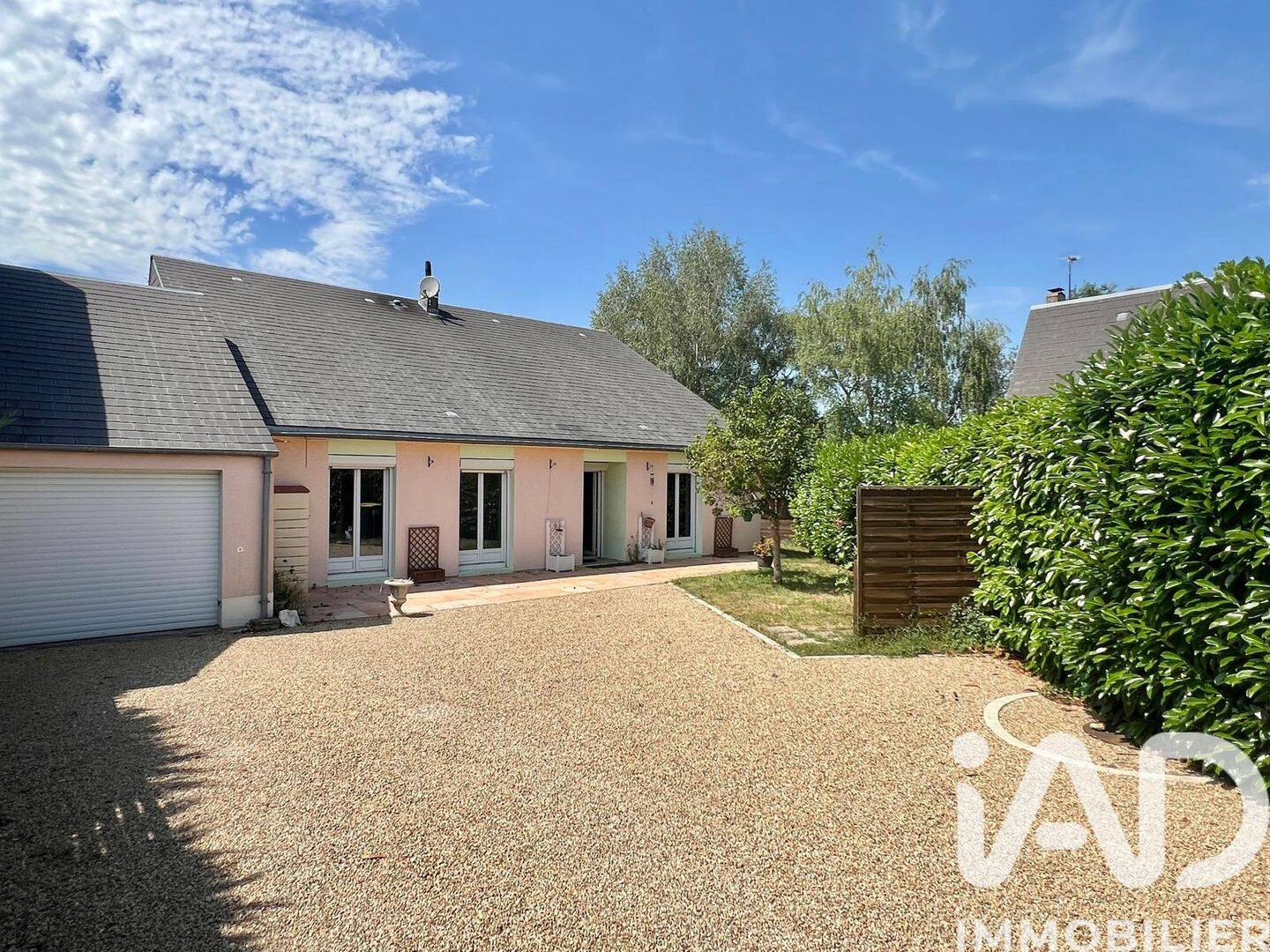 Maison 6 pièces 146 m² · à Bourges · 145,9 m² · 209 000 €