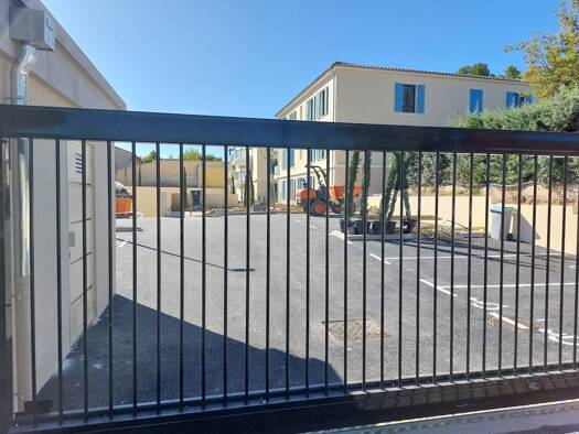 Parking à louer 220 € 12 m² Val Saint-André - Arc - La Torse Aix-en-Provence 13100