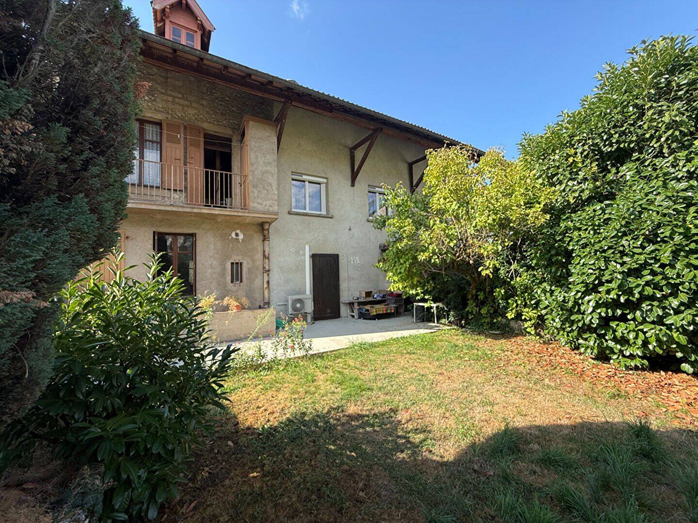 Maison 7 pièces 205 m² · à Le Pont-de-Beauvoisin · 205 m² · 255 000 €