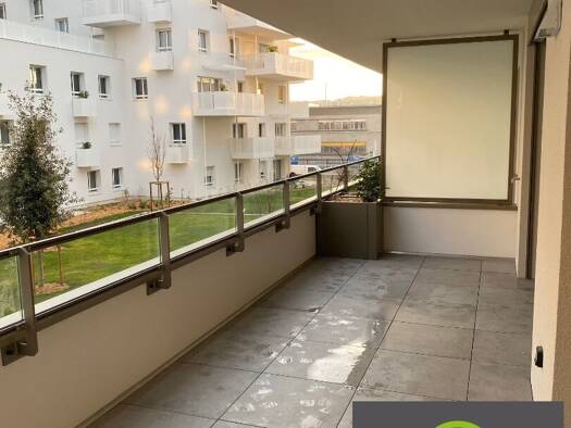 Appartement à louer 1 200 € 2 pièces 1 chambre 42 m² Étage 1/5 Annecy 74000