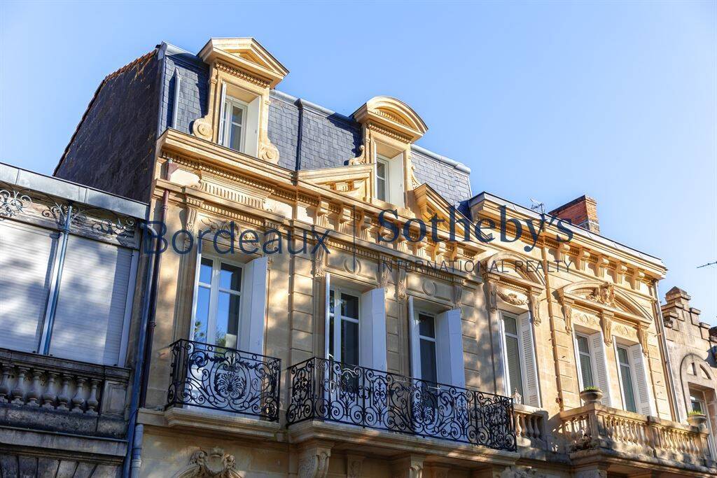 Maison 8 pièces 194 m² · à Bordeaux · 194 m² · 995 000 €