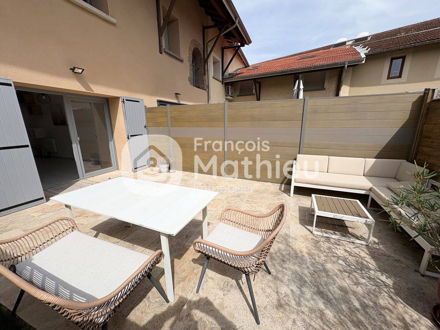 Maison 4 pièces 75 m² · à Civrieux · 75 m² · 265 000 €