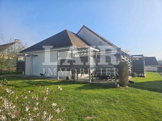 Maison de plain-pied à vendre 217 300 € 7 pièces 4 chambres 145 m² 682 m² de terrain Condé-sur-Sarthe 61250