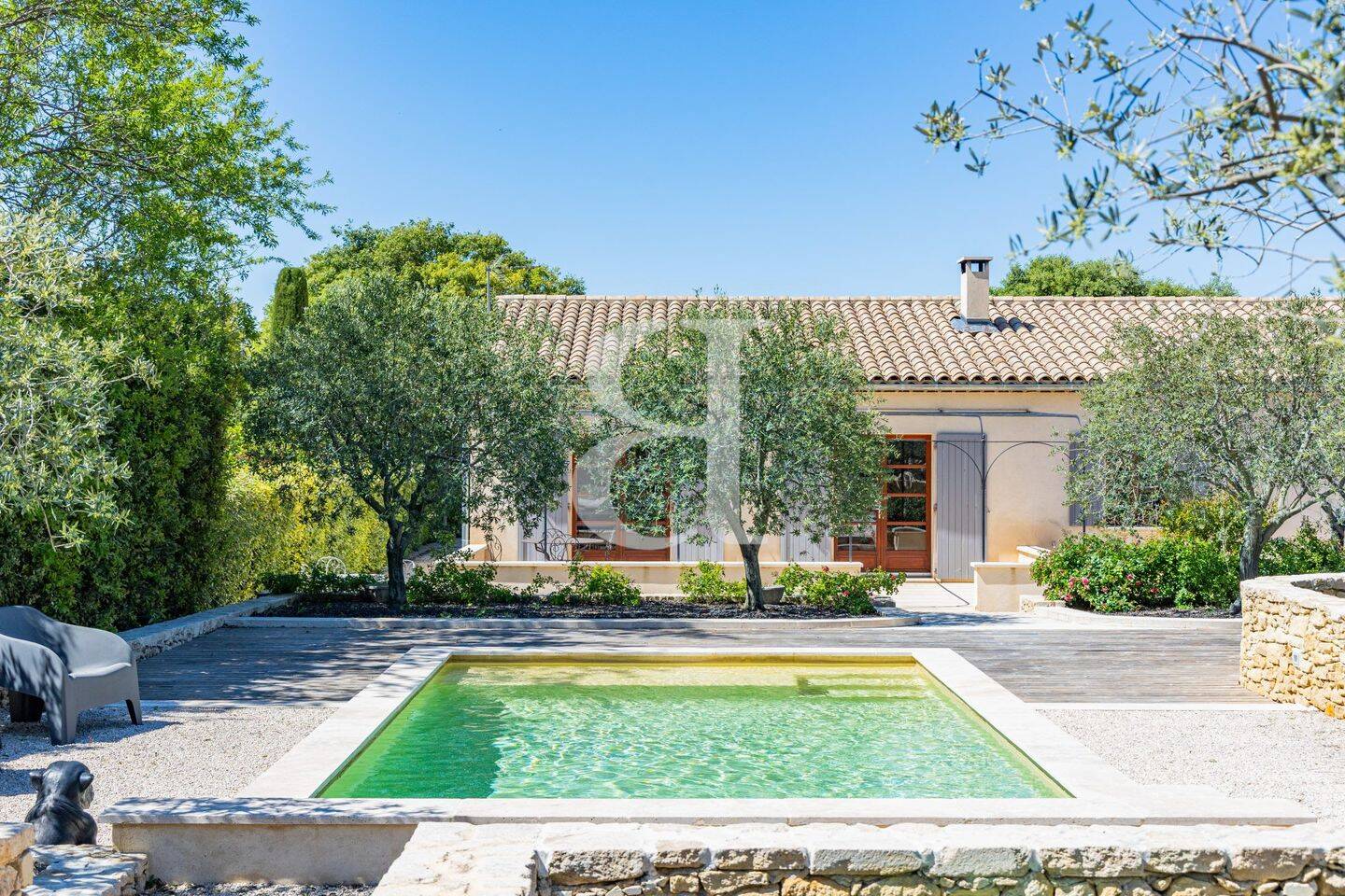 Maison 4 pièces 142 m² · à La Roque-sur-Pernes · 142 m² · 695 000 €