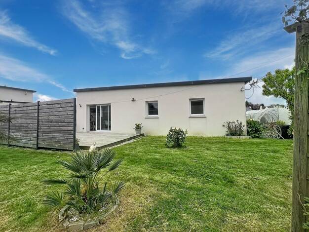 Maison de plain-pied à vendre 234 300 € 4 pièces 3 chambres 81 m² 612 m² de terrain Pleyber-Christ 29410