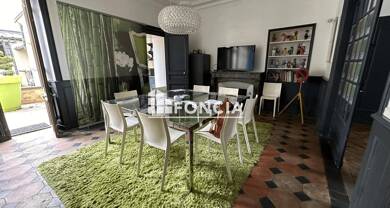 Hôtel particulier à vendre 675 000 € 9 pièces 6 chambres 241 m² 166 m² de terrain Gare-Leclerc Le Mans 72000