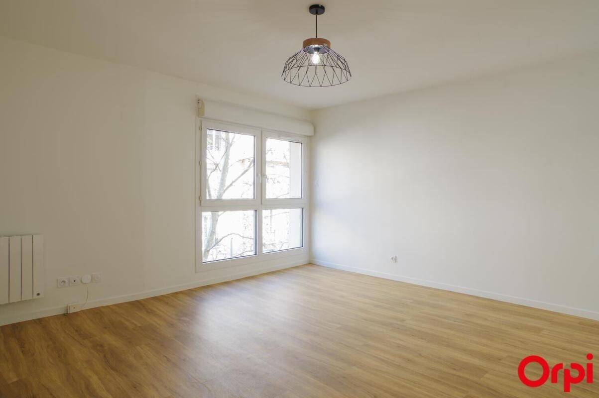 Appartement 3 pièces 76 m² · à Lyon 7ème Arrondissement · 76,3 m² · 1 222 €/mois