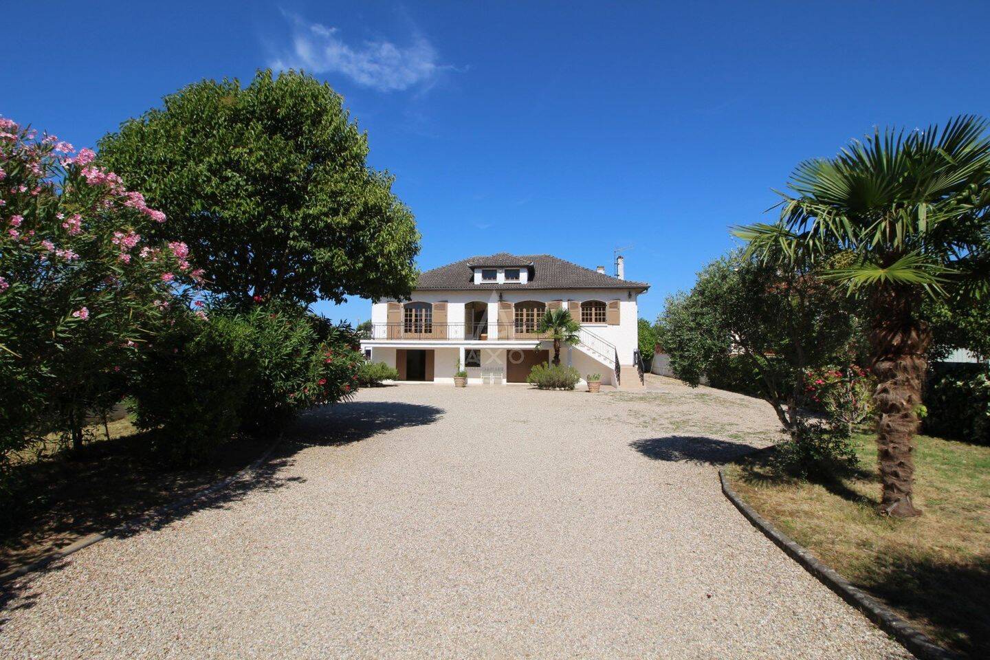 Maison 7 pièces 256 m² · à Castelsarrasin · 256 m² · 283 500 €