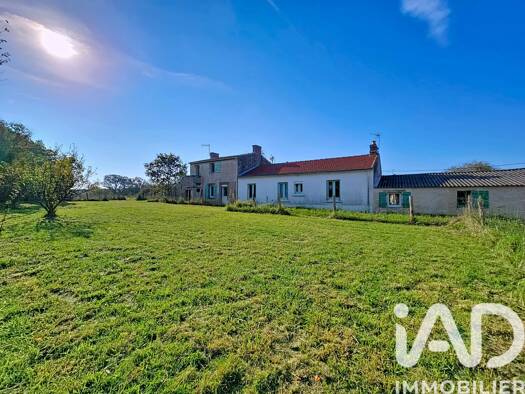 Maison à vendre 199 900 € 6 pièces 4 chambres 121 m² 1 908 m² de terrain Villeneuve-en-Retz 44580