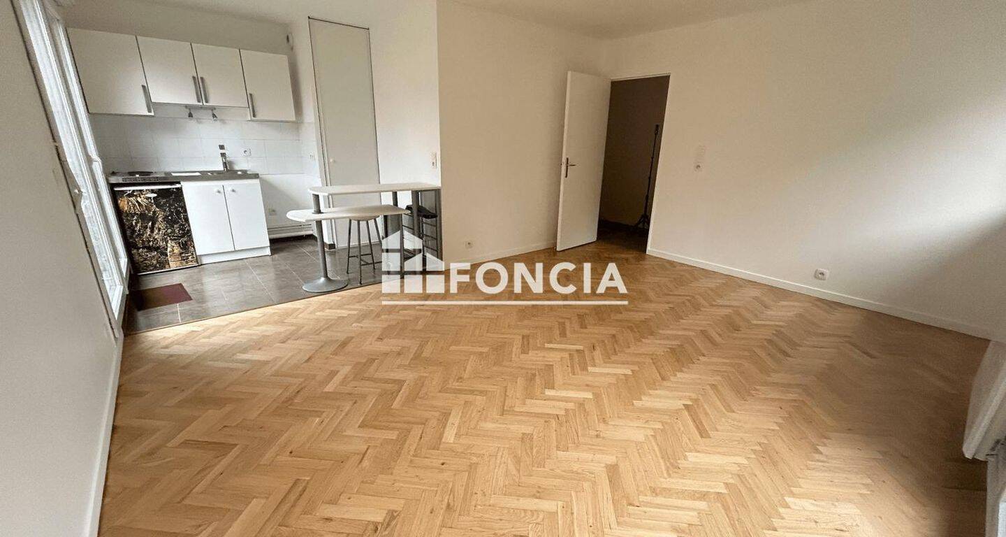 Appartement 1 pièce 32 m² · à Rungis · 32,3 m² · 876 €