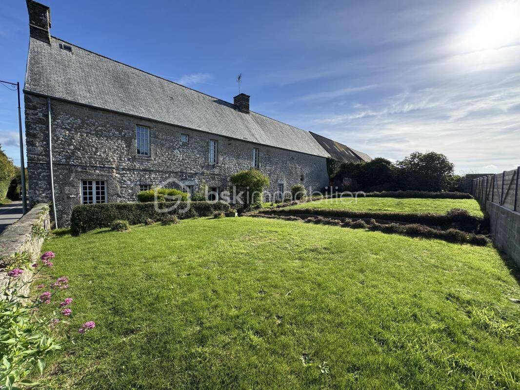 Maison 8 pièces 230 m² · à Clitourps · 230 m² · 173 000 €