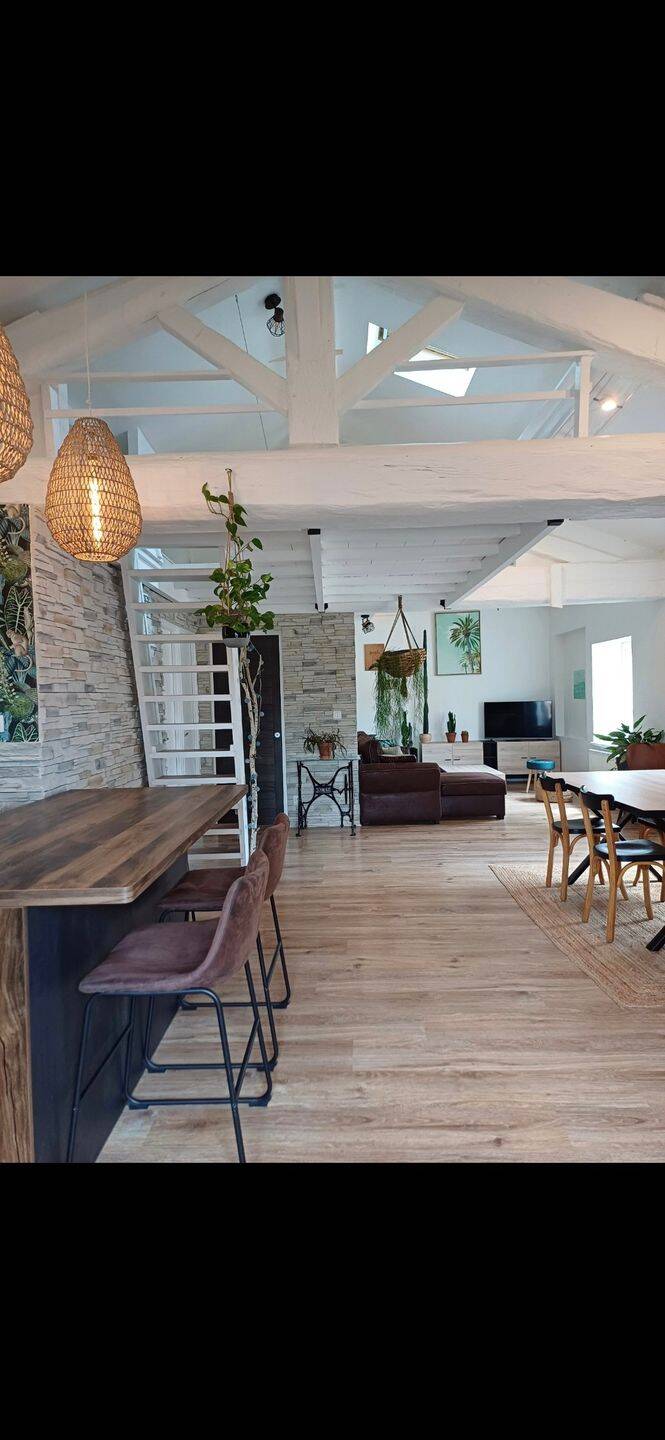 Appartement 2 pièces 75 m² · à Villefranche-sur-Saône · 75 m² · 800 €