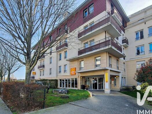 Appartement à vendre 90 000 € 2 pièces 1 chambre 34 m² Étage 1/4 Le Village Carrières-sous-Poissy 78955