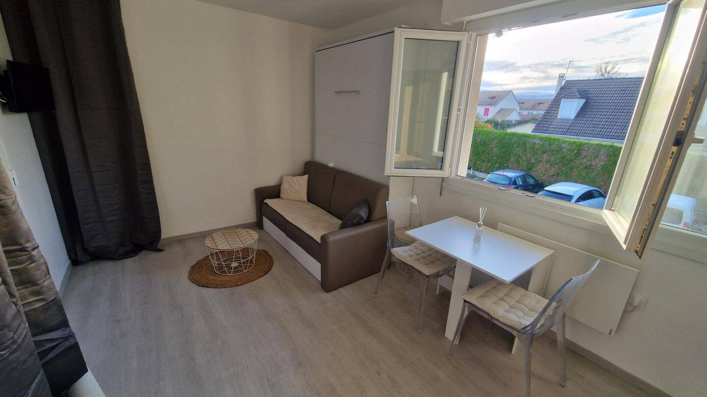 Appartement 1 pièce 17 m² · à Marolles-en-Hurepoix · 16,6 m² · 584 €